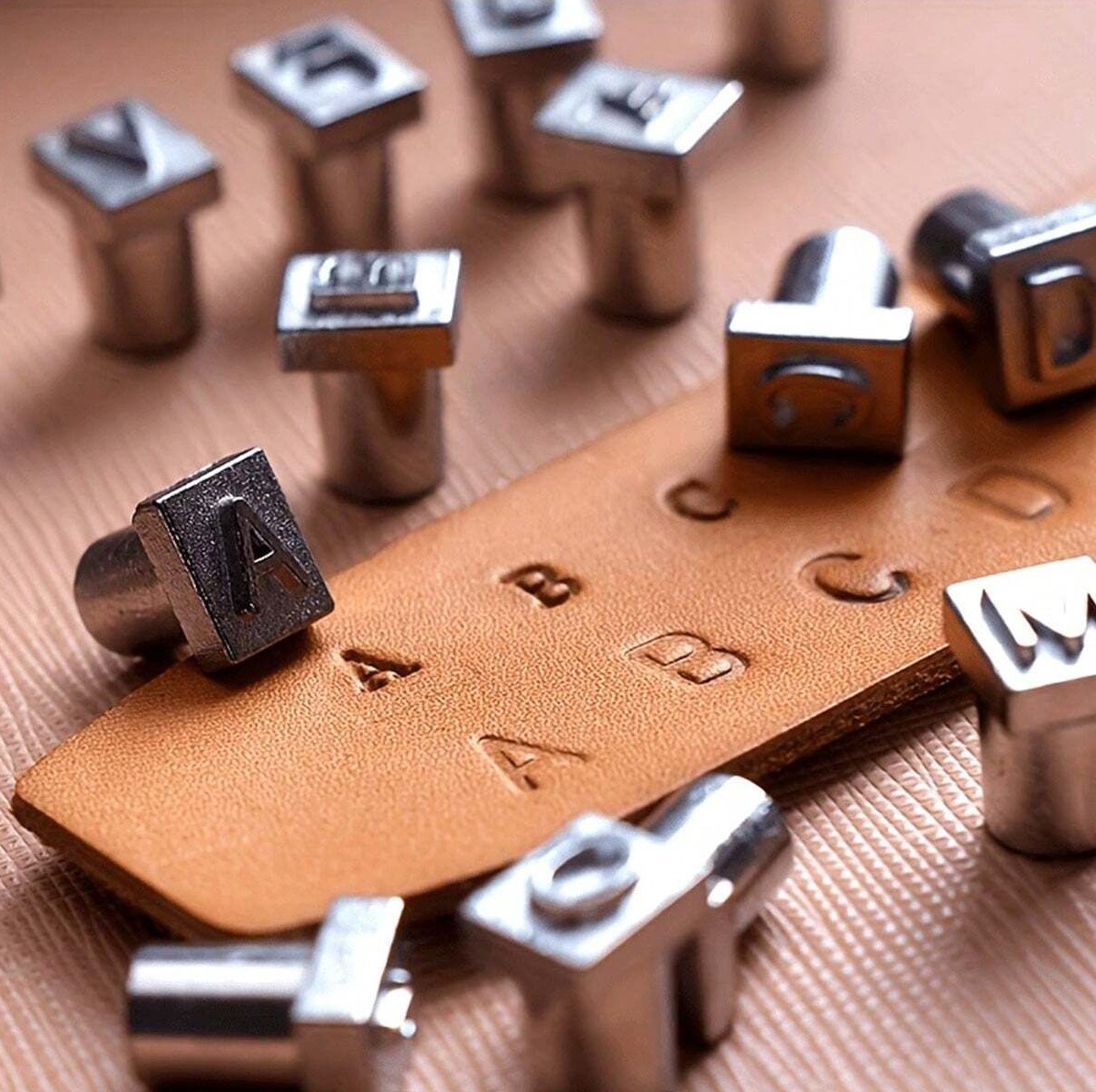 leather belt logo production